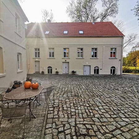 Palac I Folwark Brzeznica Brzeznica  Extérieur photo