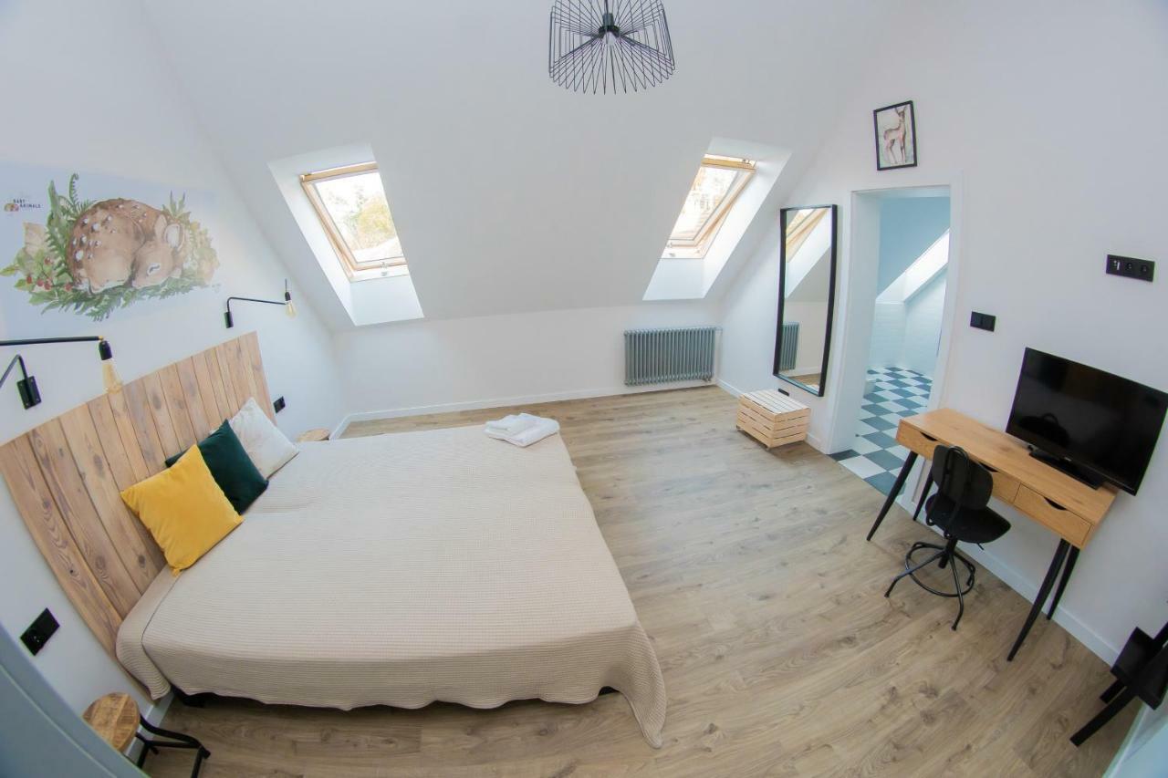 Palac I Folwark Brzeznica Brzeznica  Extérieur photo